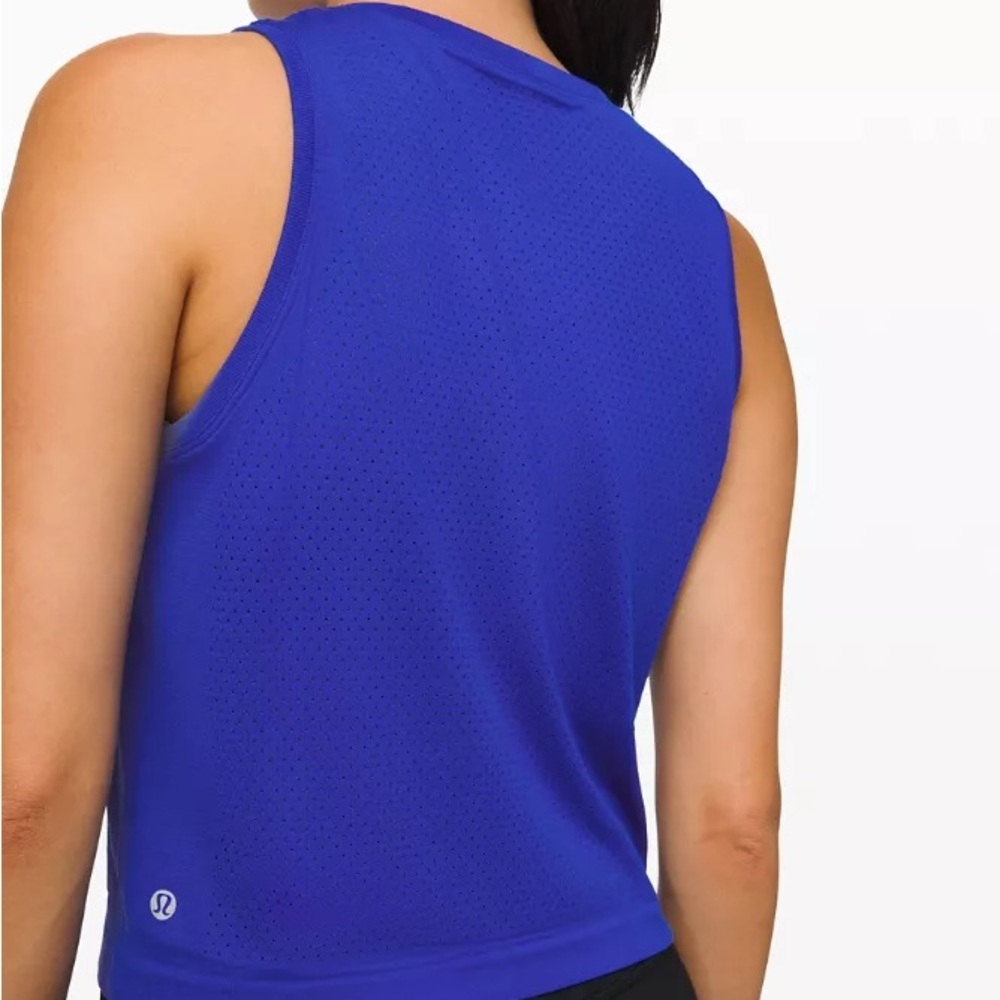 lululemon athletica perforated blue muscle tank top crop activewear